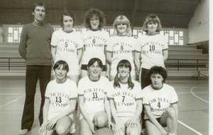 1979 : Seniors filles
            3èmes en Région